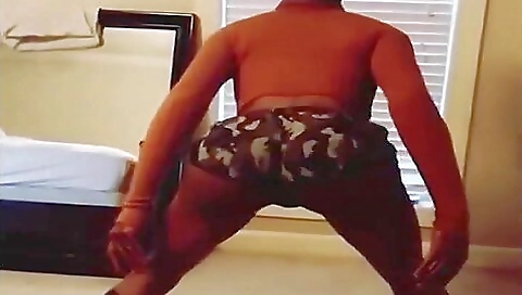 Ta erectionsomb combyn naughties get nook with her boyfriend