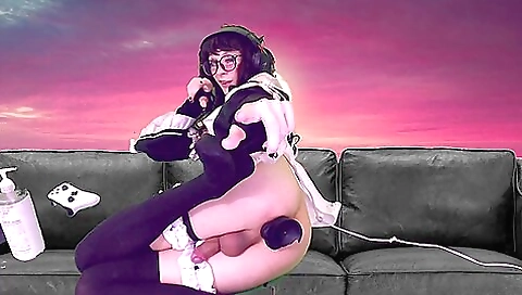 Sexy slut loves to fuck with cum